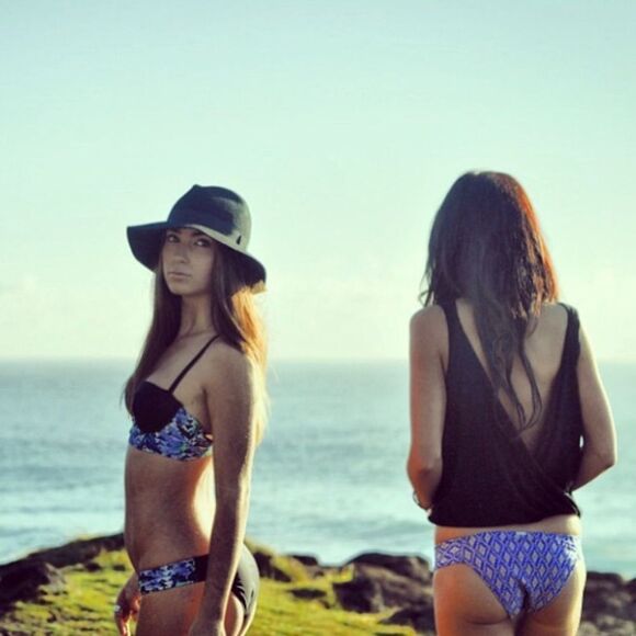 👙 2 Chillies Bikini 👙 - Picture 7 of 11